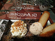 Café Saint Antoine food