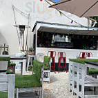 Palace Bar A Manger Et Restaurant inside