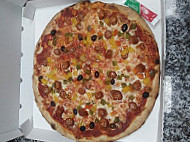 Pizza Cros food