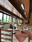 Restaurant Aleea Nucilor inside