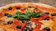 Pizzeria Scugnizzo food