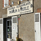 Pizzeria Du Moulin A Huile outside