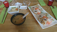 Sushi Soba food