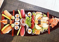 Sushi Jouy food