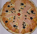 Pizza Délice food