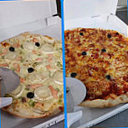 Pizza Globe-Trotteur food