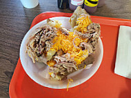 Whitts Barbecue food