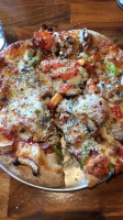 Boombozz Craft Pizza Taphouse Spring Hill food