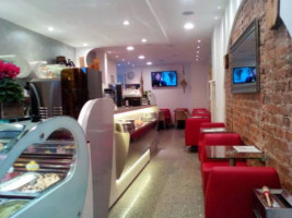 Eiscafe De Lazzero inside