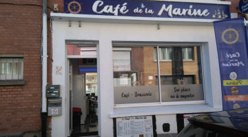 Café De La Marine inside