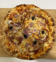 Pizza De Vinci food