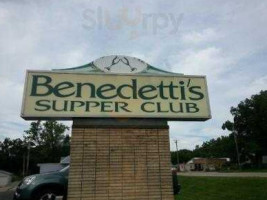 Benedetties outside