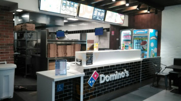 Domino's Pizza Douai inside