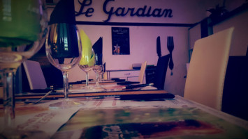 Brasserie Le Gardian food