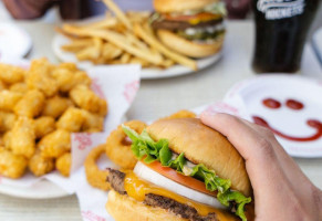 Johnny Rockets Silverton food