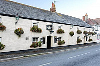 Farmers Arms St Merryn outside