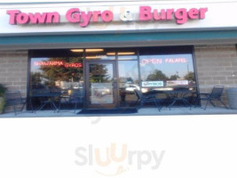 Town Gyro And Burger outside