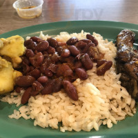 Naila's Caribbean Cuisine food
