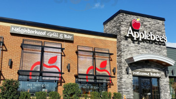 Applebee's Grill outside