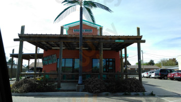 Bahama Buck's outside