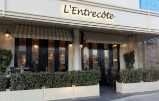 L'entrecote outside