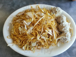 Yang's Noodle inside