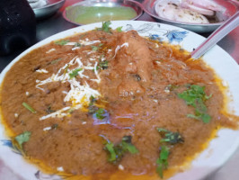 Mezban Shama Chicken Corner food