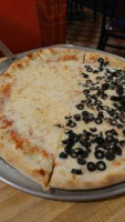 Ninos Pizzarama food