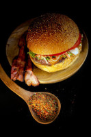 Cantine Gamelle Eurocentre Burger, Sandwich, Salade, Bols Et Plat Sur Place Et à Emporter food
