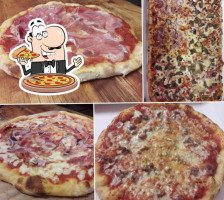 Lion's Pizzeria E Focacceria food