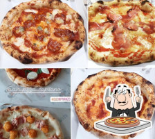 Air Pizza Dal Capitano food