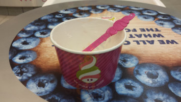 Menchie's Frozen Yogurt food