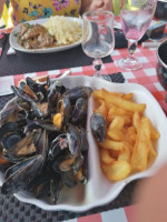 Chez Fifi, De La Marine food