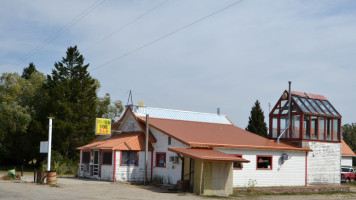 Gem Store outside