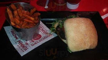 Red Robin Gourmet Burgers food