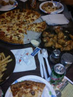 Gianni's Pizza & Wings ,LLC food