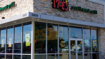 Moe's Southwest Grill outside