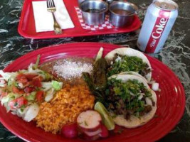 Taqueria La Bamba food