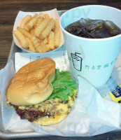 Shake Shack National Harbor food