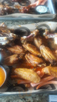 Alondra Hot Wings food