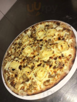 Pizz Event's 95 food