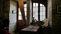 Galerie De L'orme inside