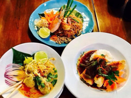 Ban Chok Dee Thai Restaurant-Maple Ridge food