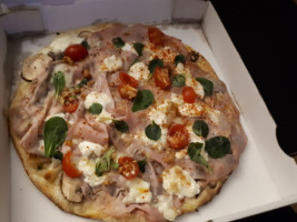 Pizza De L'ormeau food
