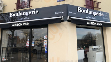 Boulangerie Au Bon Pain outside