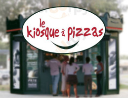 Le Kiosque A Pizzas food
