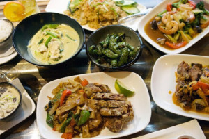 Talay Grille food