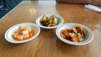 Han Mi Oriental Buffet food