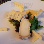 Le St-moritz food