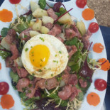 Le Cafe De La Place Dentro